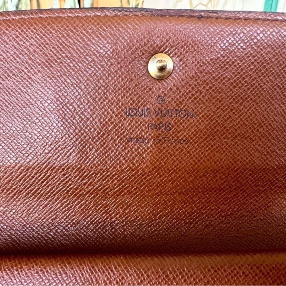 EUC Louis Vuitton Monogram Wallet in Brown and Gold - Picture 6 of 9